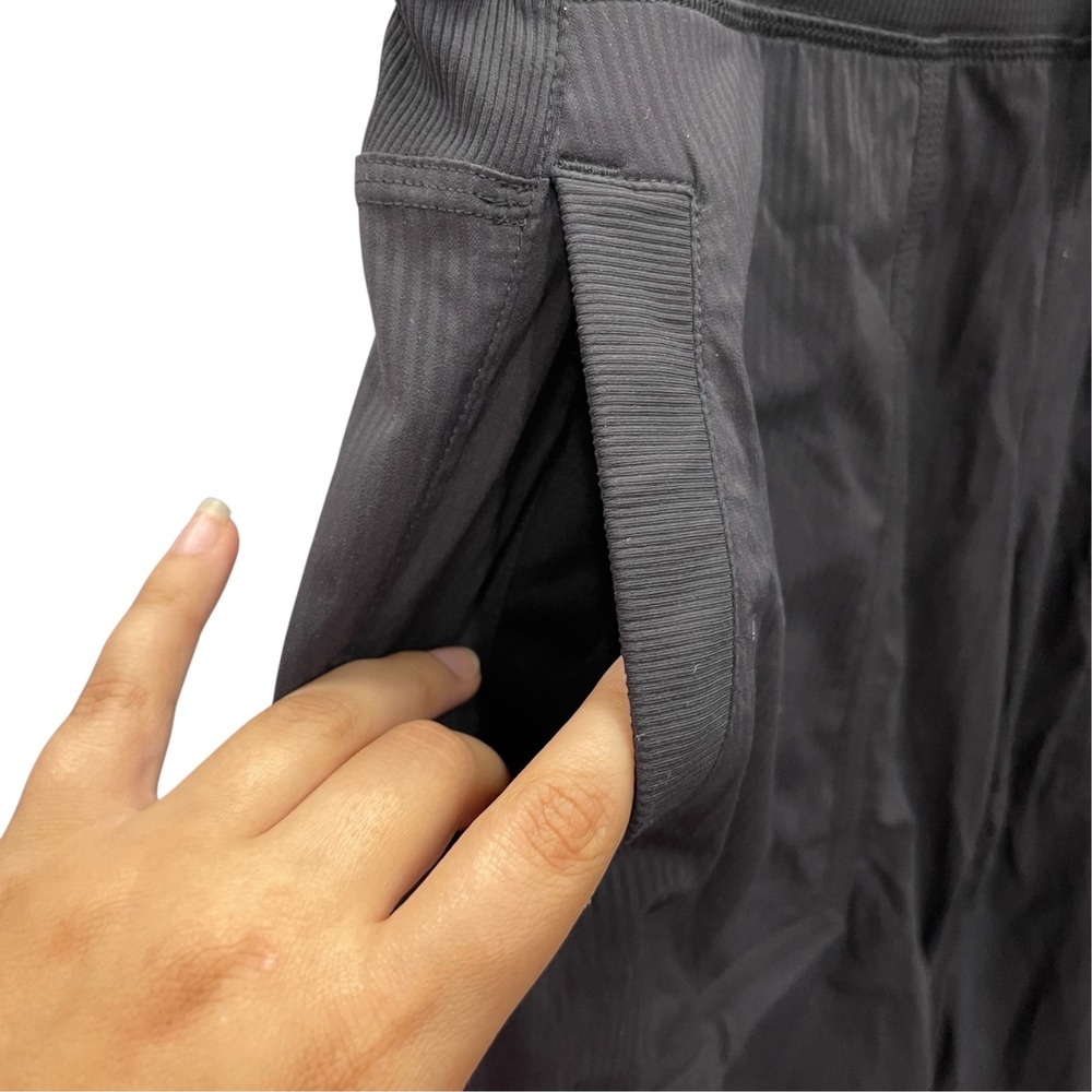 Lululemon Beyond the Studio Jogger Black Pinstripe Textured Pants LW5CVLS - Picture 6 of 6
